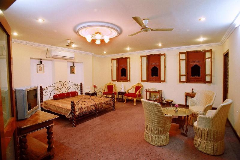 Oyo 9900 Hotel Pioneer Plaza Jodhpur  Eksteriør bilde