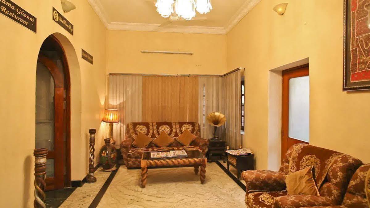Oyo 9900 Hotel Pioneer Plaza Jodhpur  Eksteriør bilde