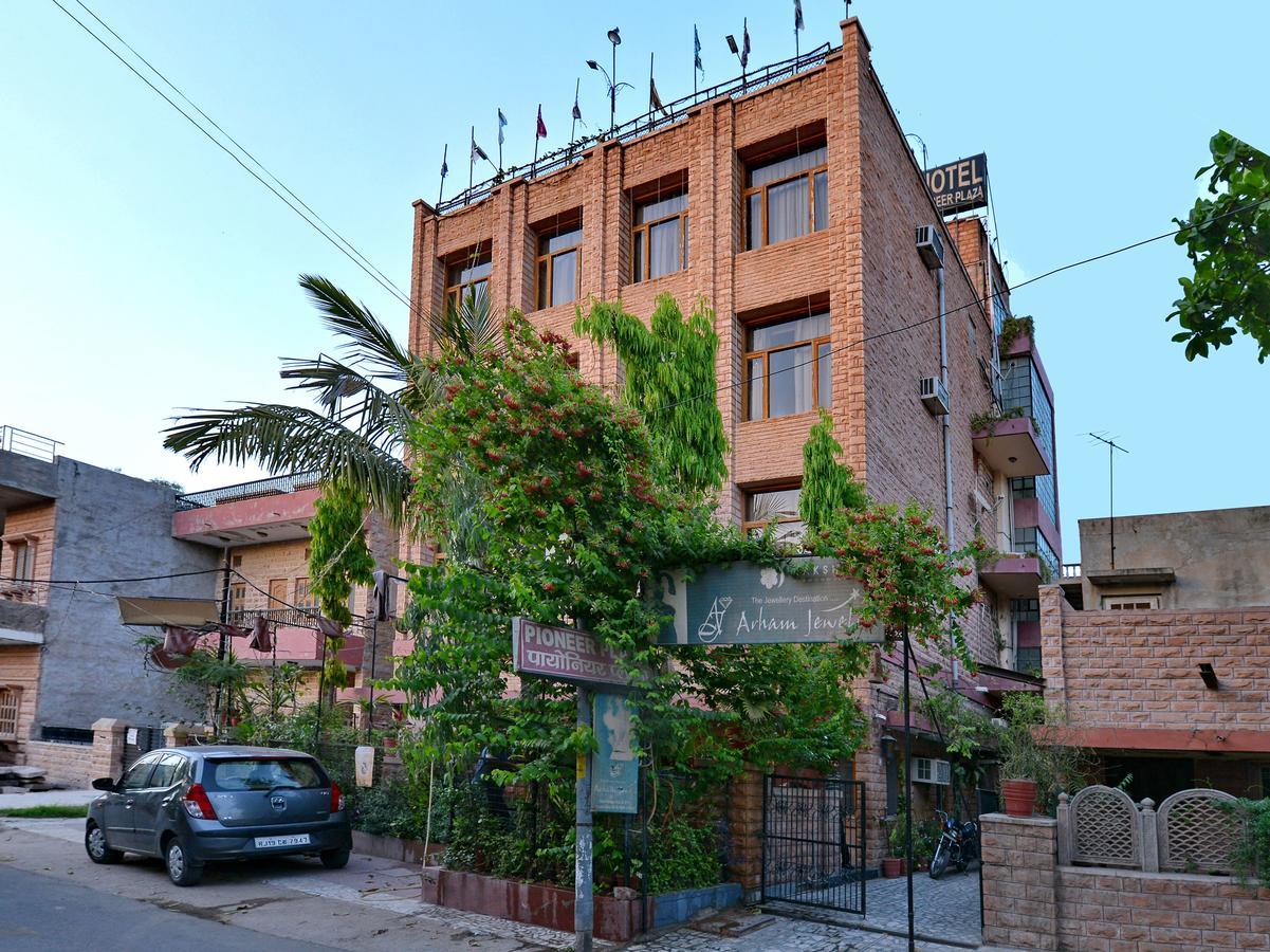 Oyo 9900 Hotel Pioneer Plaza Jodhpur  Eksteriør bilde